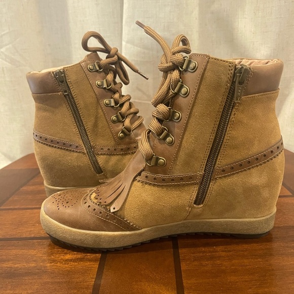 Sundance Booties Size 39 (8.5) - Picture 1 of 7